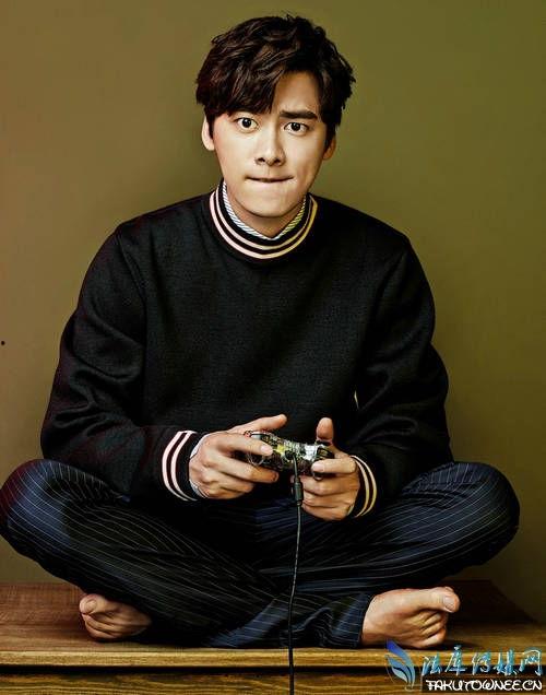 李解家庭背景,出身寒门，逆袭人生，揭秘他的家庭背景与奋斗历程