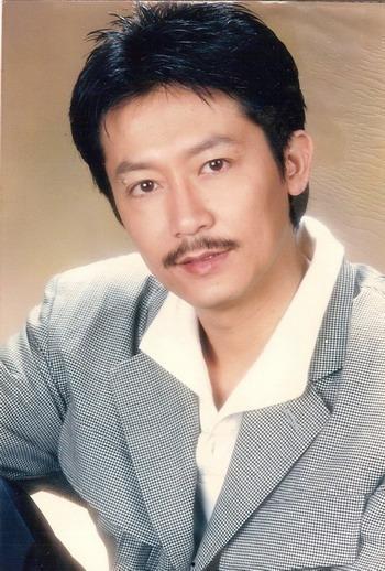 陈勋奇图片,光影交织的音乐魔术师